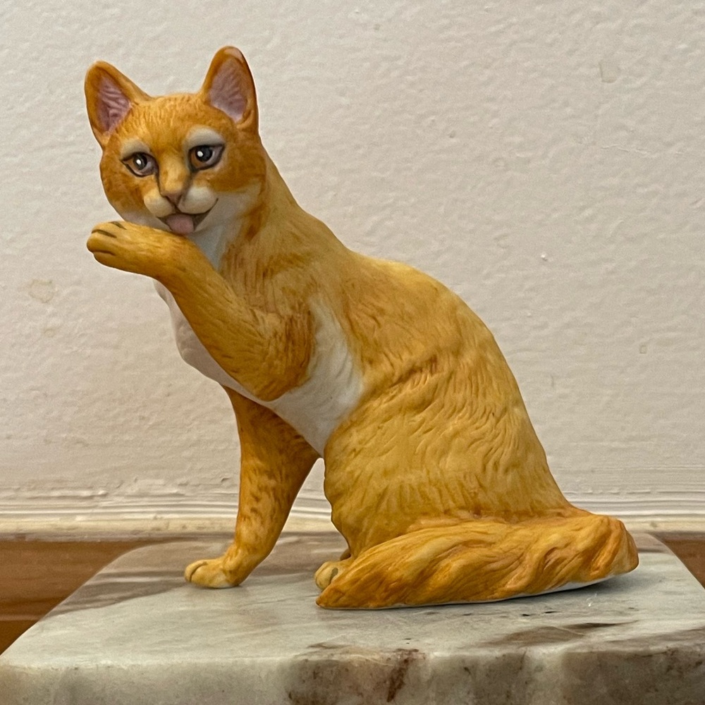 Cat Figurine Set of 5 - Picture 3 of 12